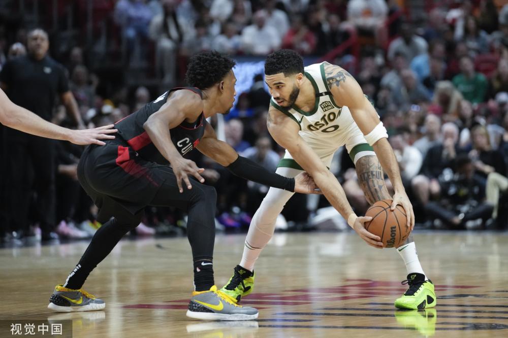 吸引了來自 吸引了來自