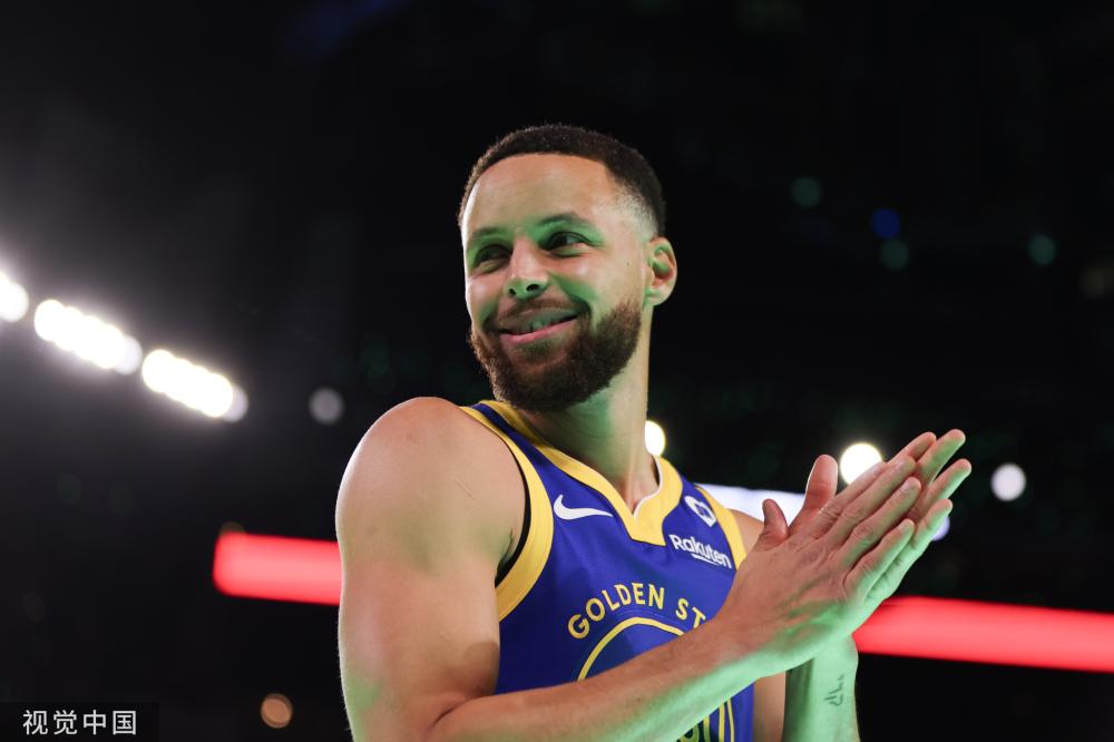 饰被精细地 饰被精细地